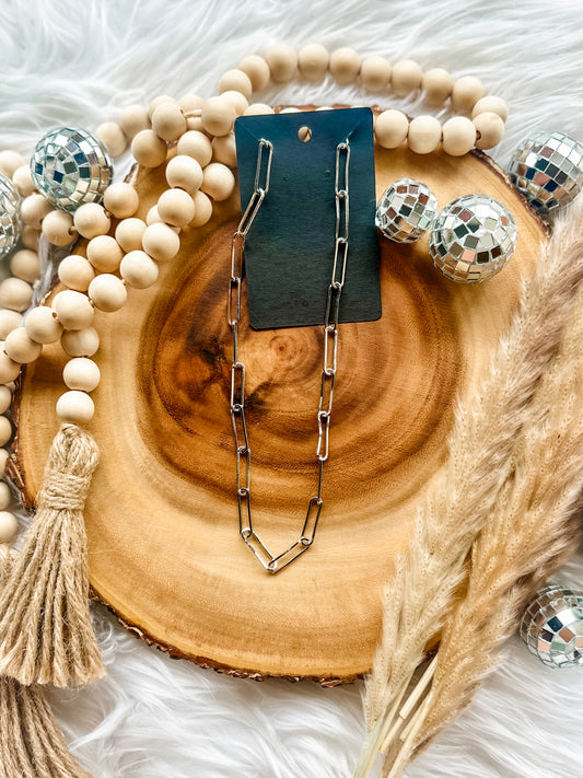 Heidi Herringbone Necklace