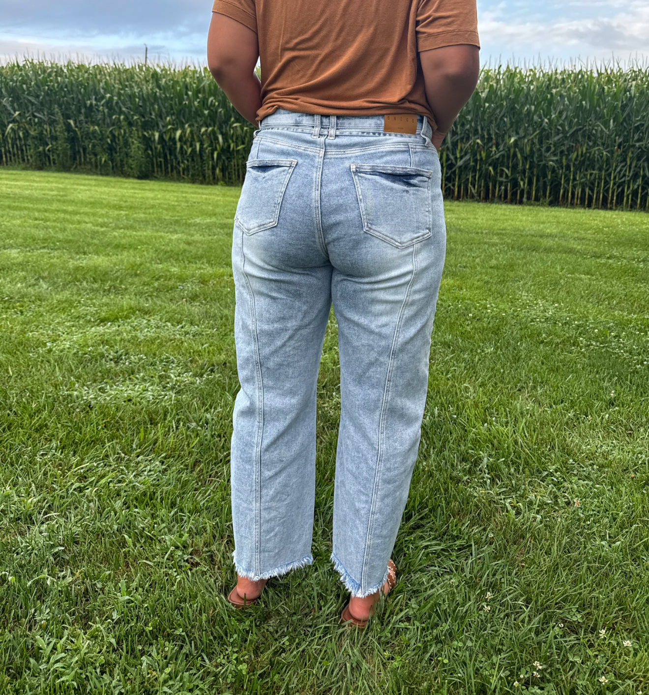 Charming Barrel Jeans