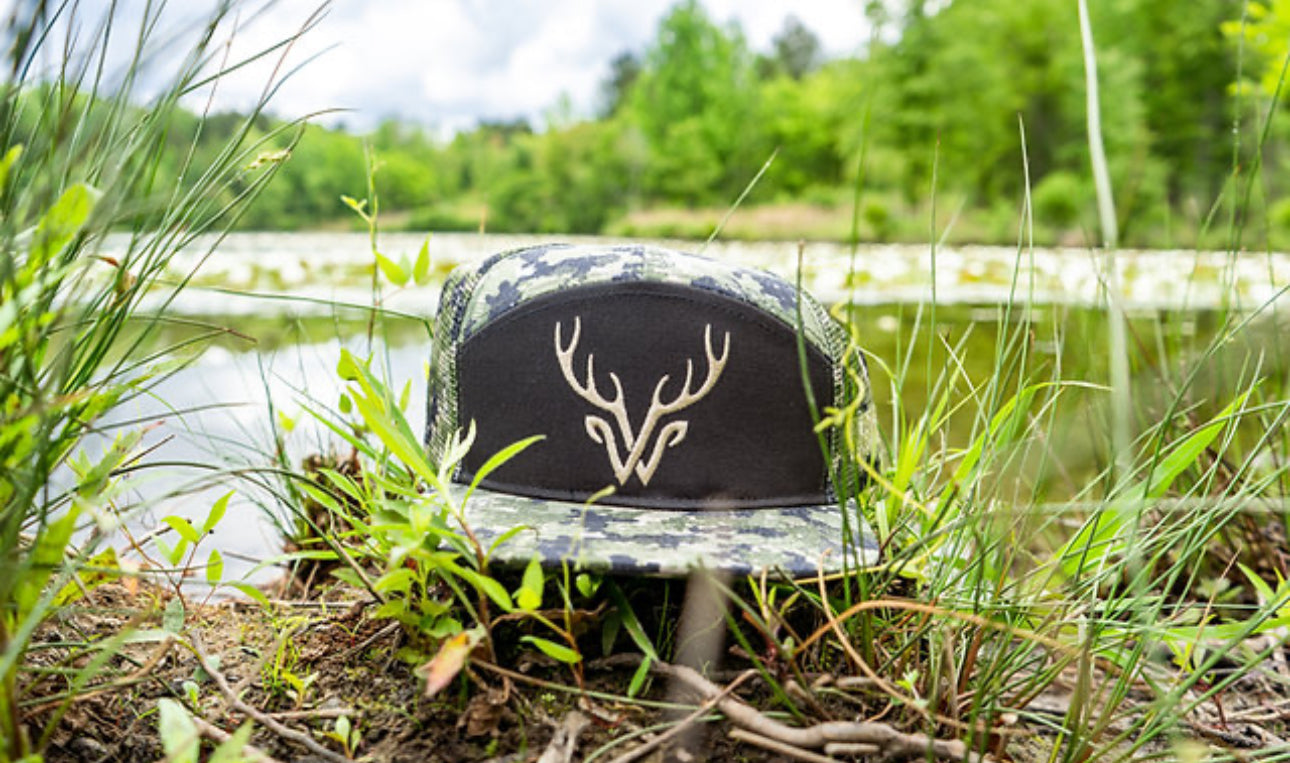 WildGame 7 Panel Logo Mesh Hat