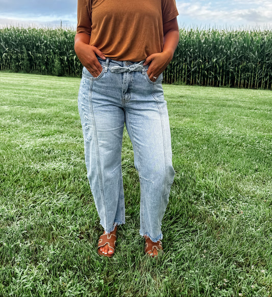 Charming Barrel Jeans