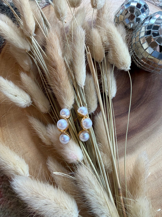 Pearl Column Drop Earings