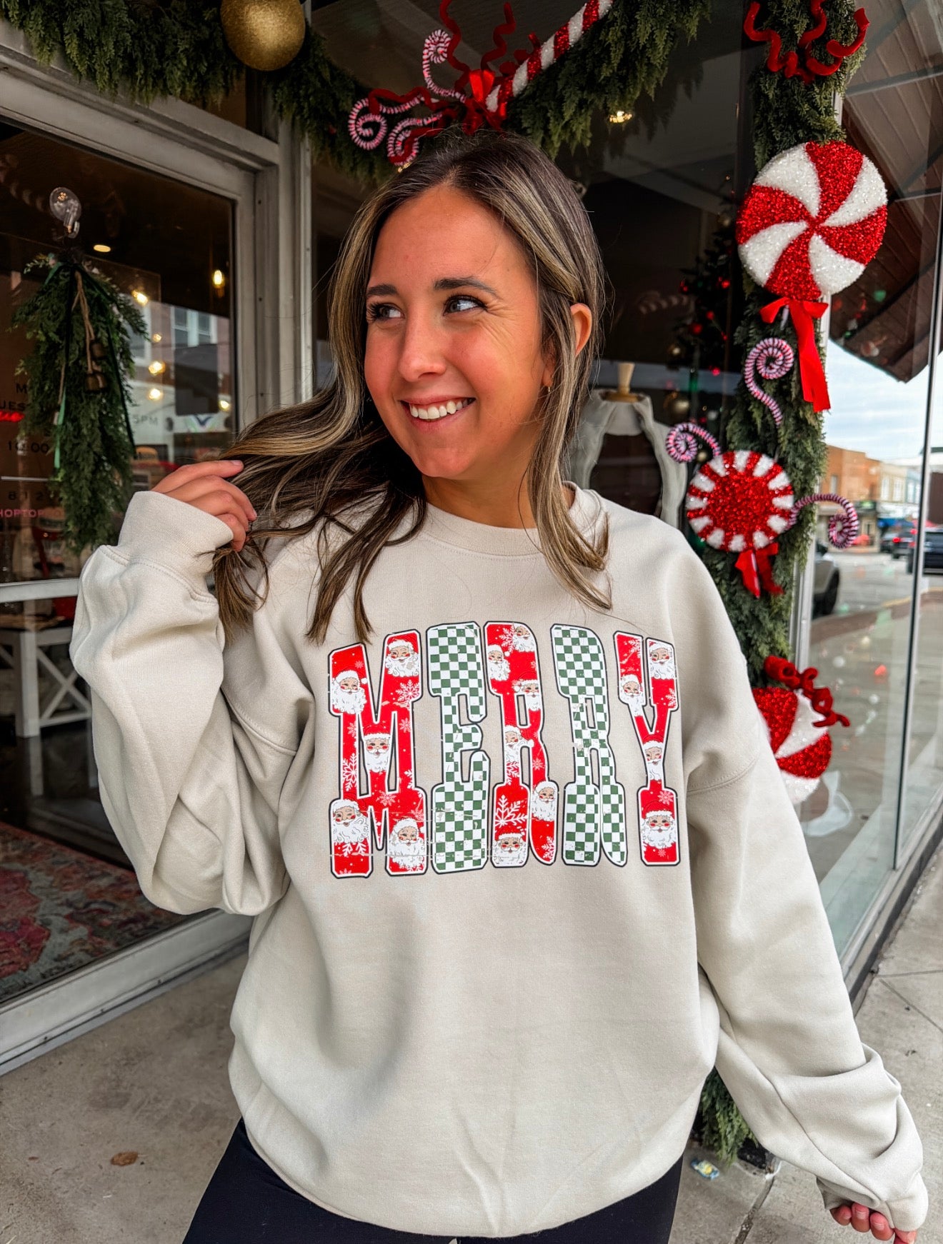 Retro Merry Graphic Tee/Crew