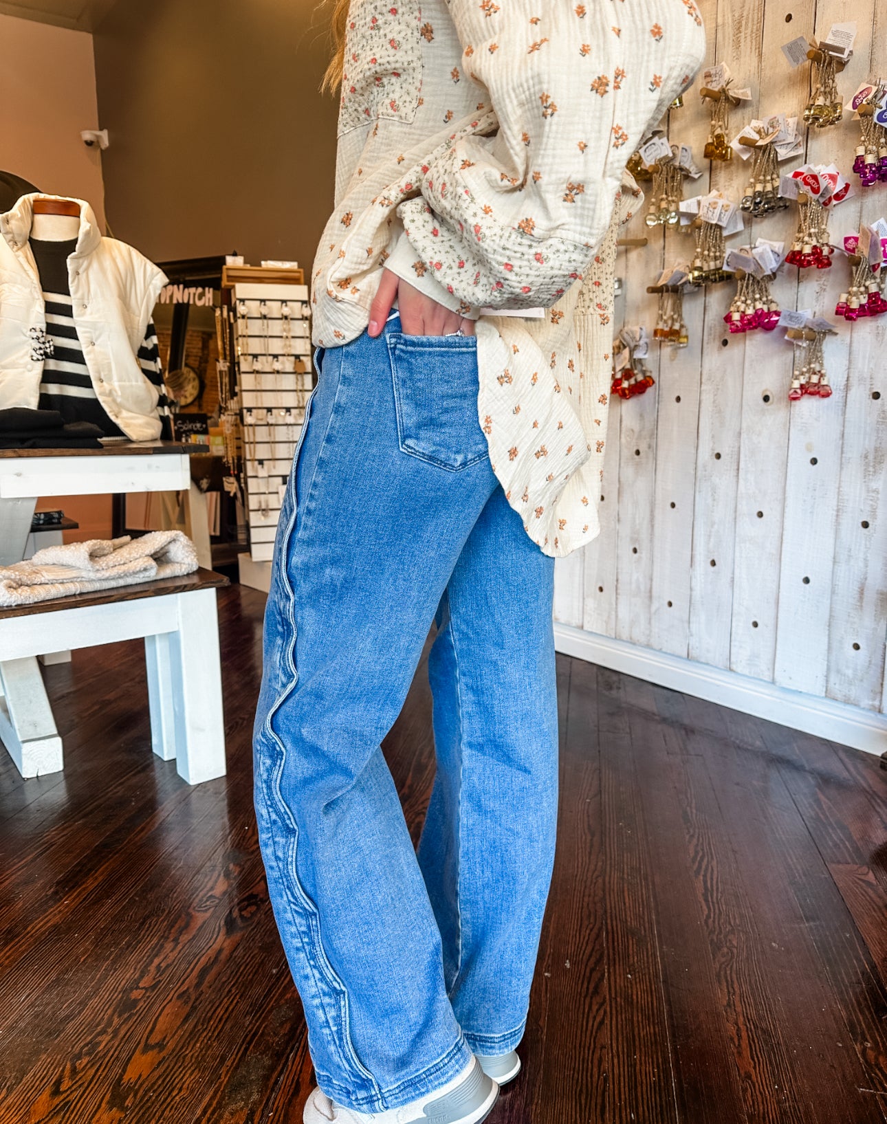 Roxi Wide-Leg Scallop Jeans